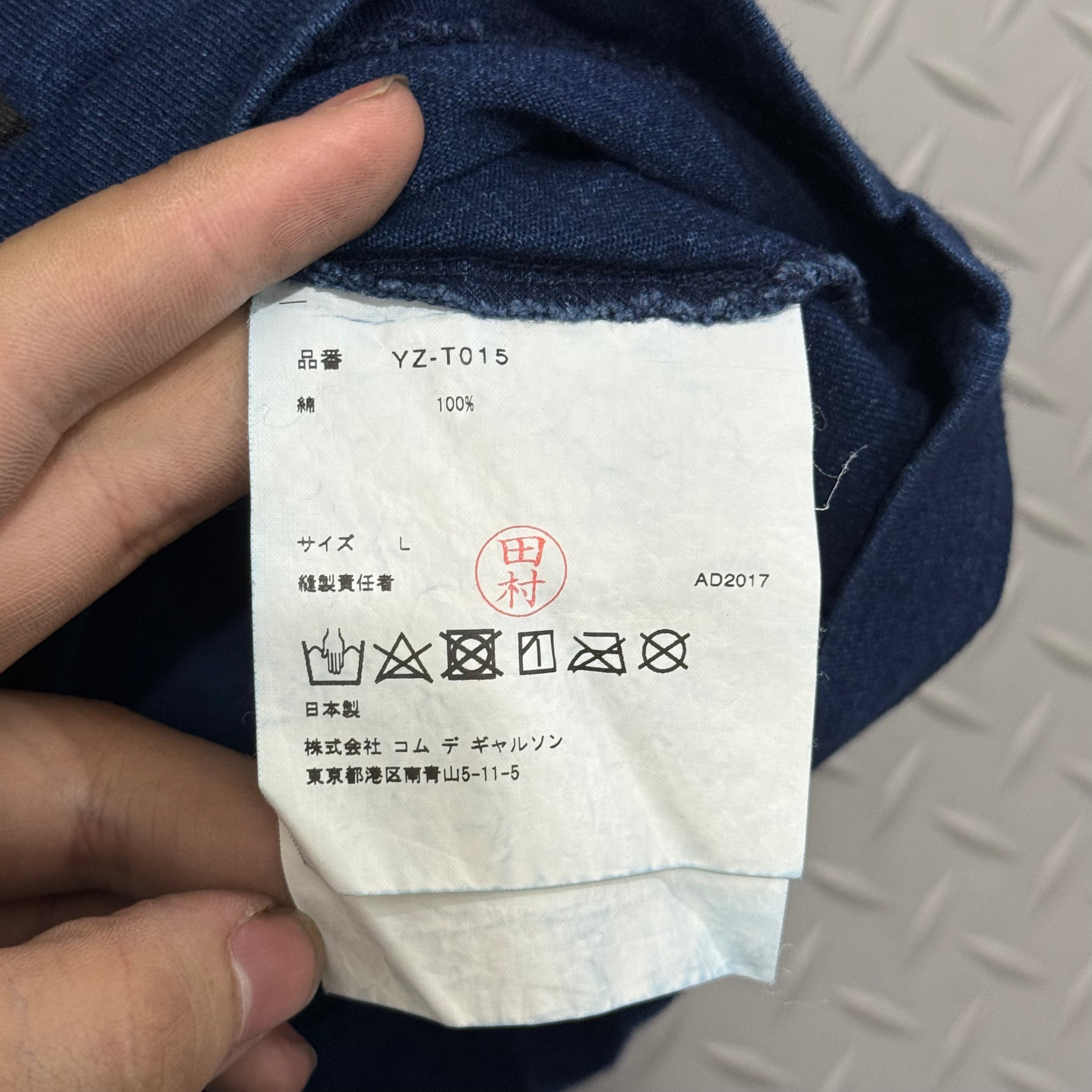 Play CDG Tee Black on Blue YZ-T015 - Size L