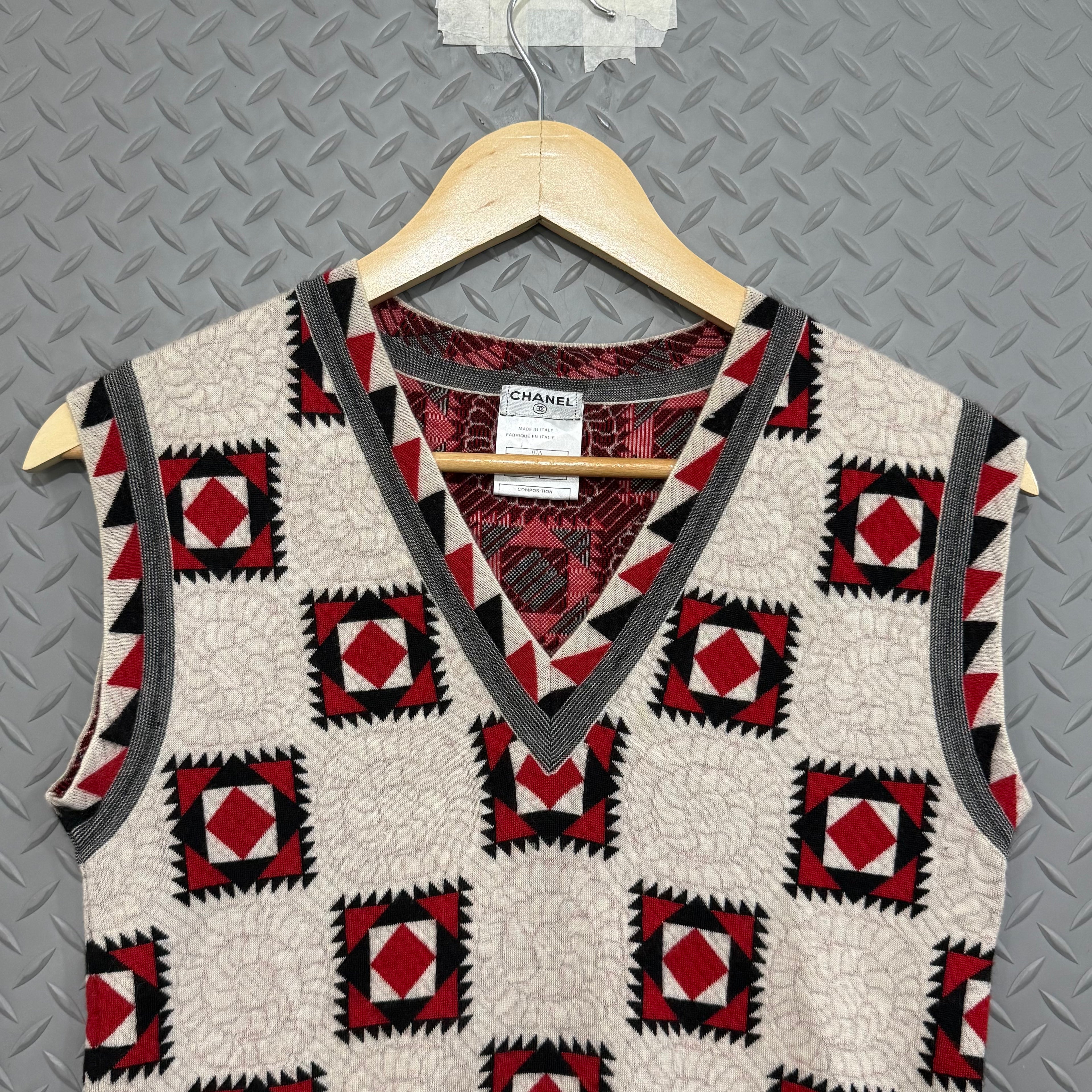 CHANEL Runway FW 2007 Multicolor Cashmere Vest - Size S