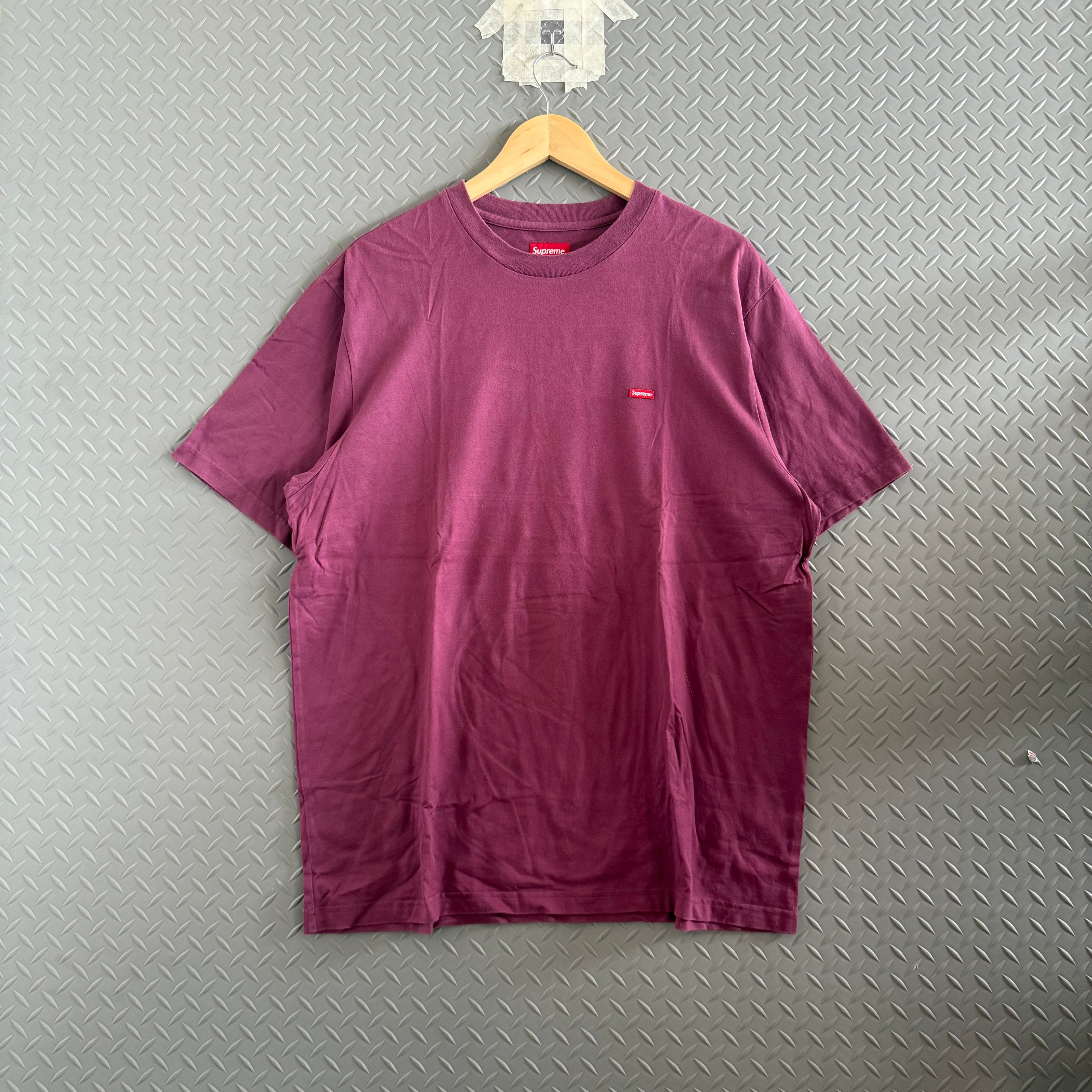 Supreme One Point Tee - Size L