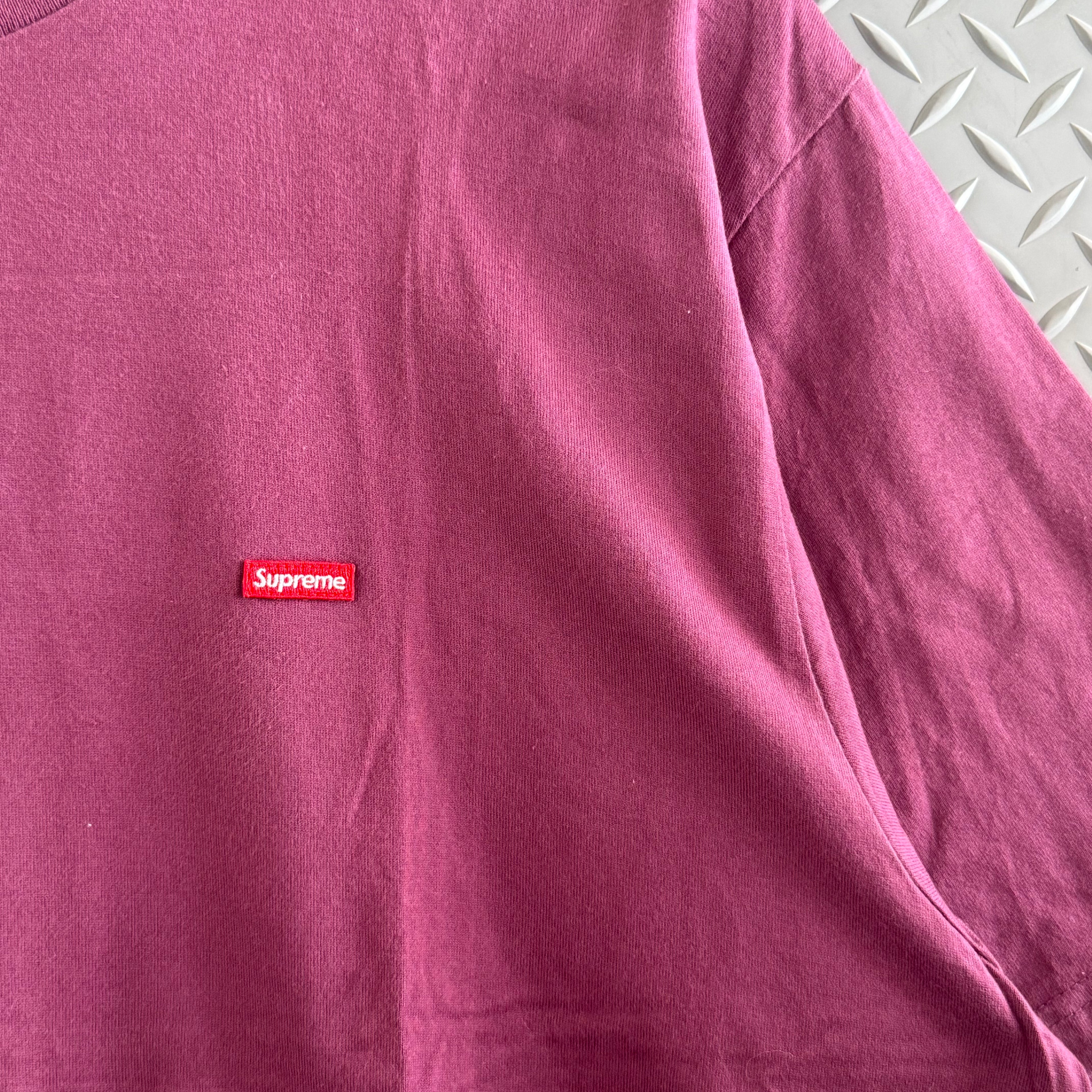 Supreme One Point Tee - Size L