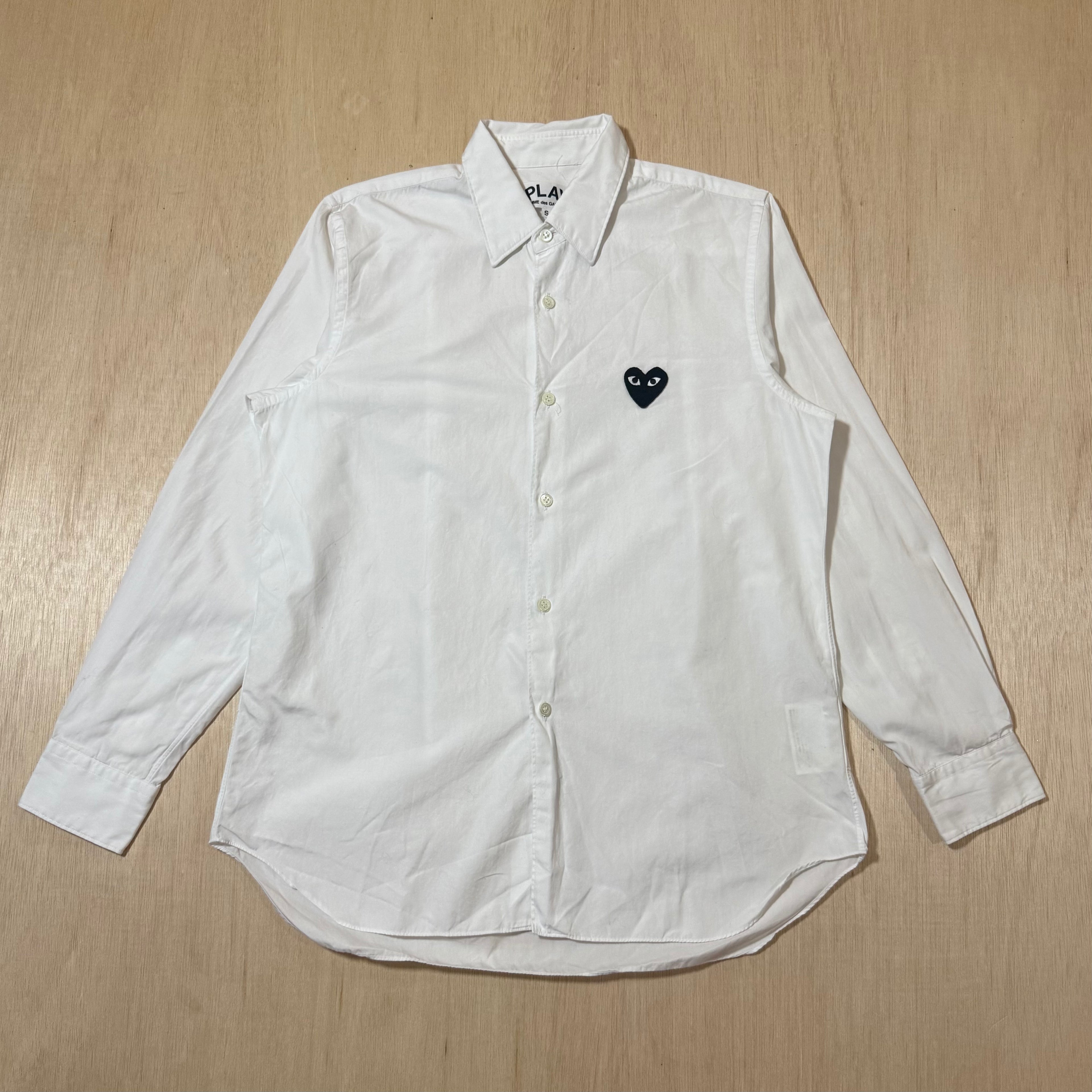 Play CDG Button Up