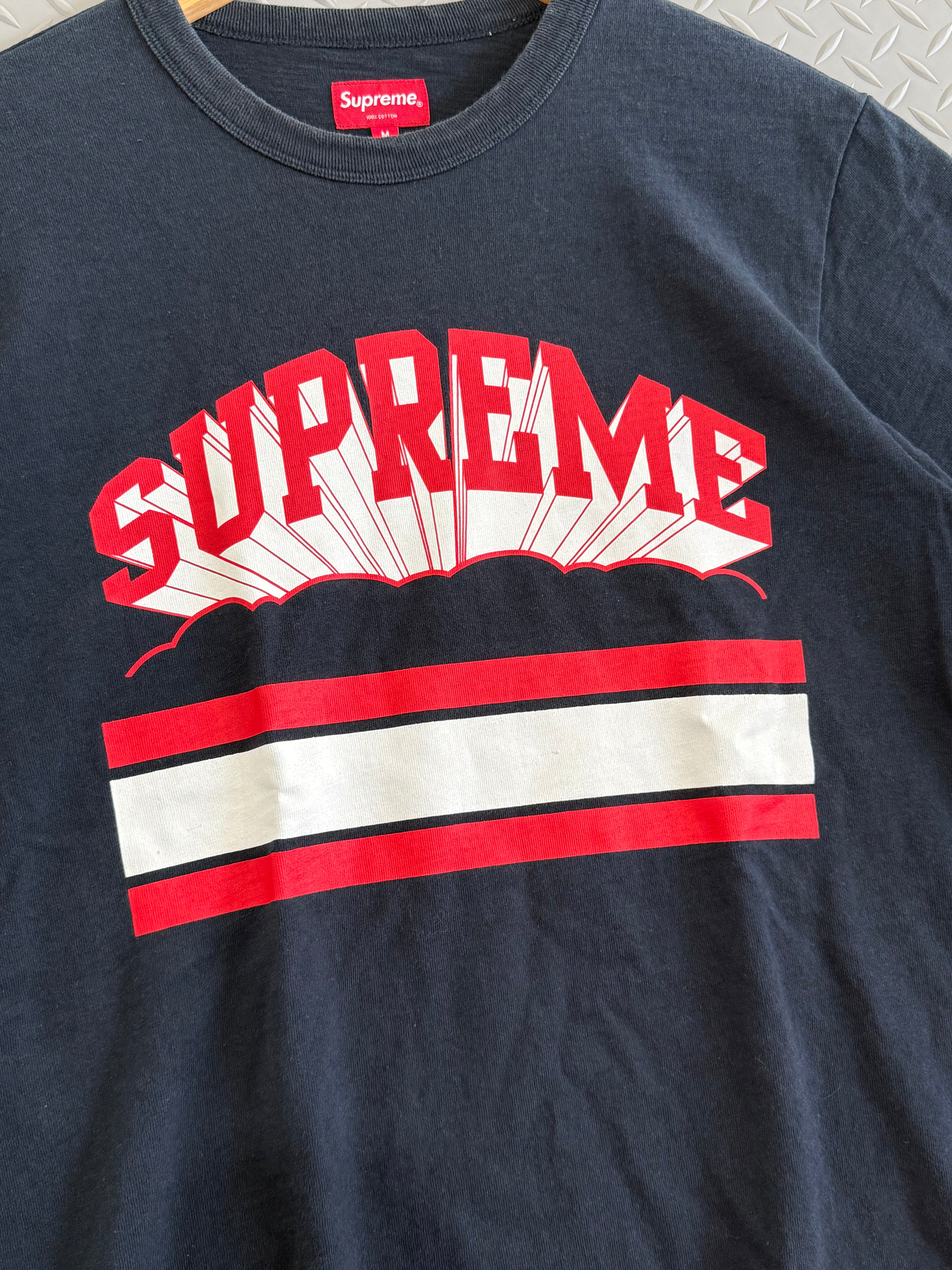 Supreme Cloud Arc Tee SS19 - Size M